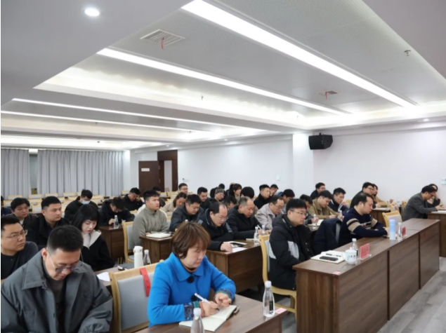 市城投集團召開違規(guī)套取資金問題專項整治暨國有、集體資產(chǎn)違規(guī)轉(zhuǎn)租問題專項治理工作推進會